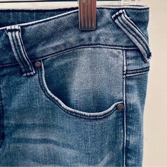 Sound/Style Women's Stretch Distressed Blue Jeans Size 6 - Picture 3 of 8